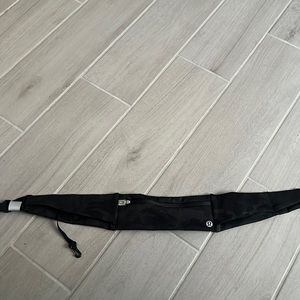 Lululemon Fast and Free Running Belt Incognito Camo Multi Grey S/M